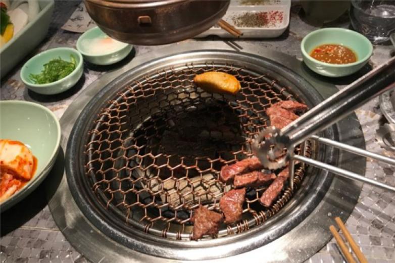 毕真烤肉集市